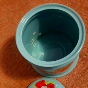 Pioneer Woman potato keeper